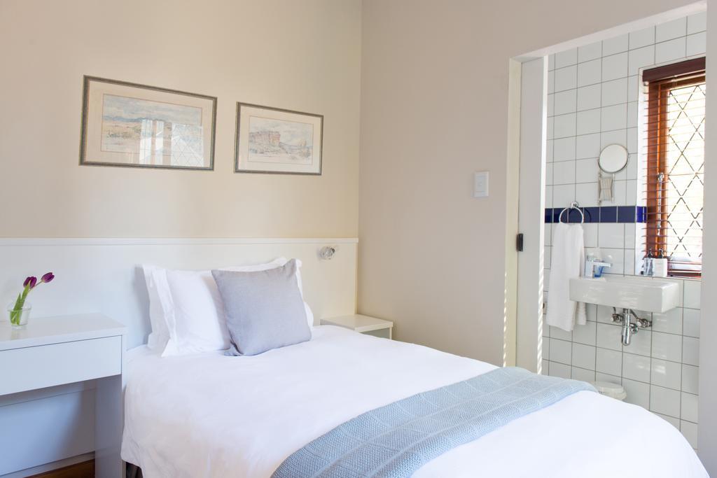 Knightsbury Guest House Кейптаун Екстериор снимка